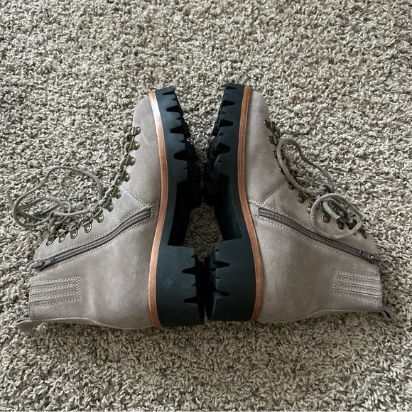 Jeffrey Campbell Culvert Suede Sherpa Combat Boots Taupe Size 8.5 - Picture 4 of 12